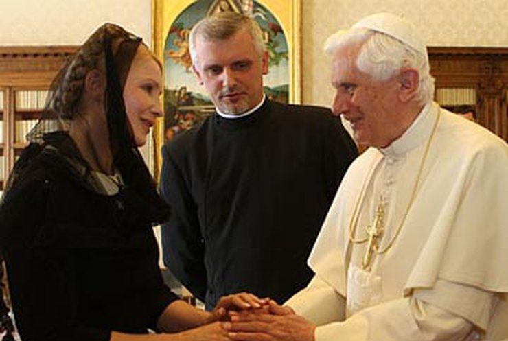 Папа римский благословил Украину и Тимошенко