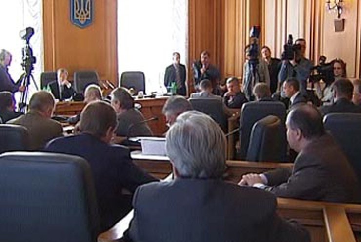 Скандал вокруг "Артека" внес коррективы в работу Верховной рады