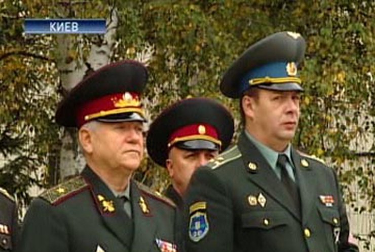 Кто оплатит дембелю билет?