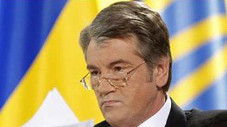 Ющенко отнес документы в ЦИК