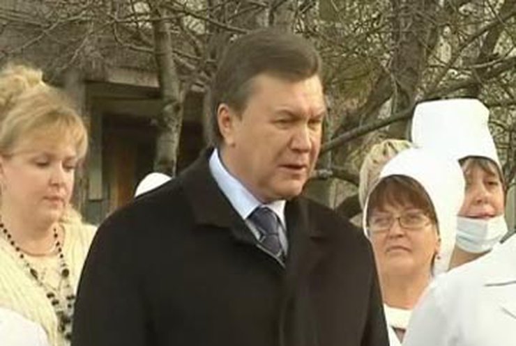 Янукович: Правительство обязано выполнять закон о повышении соцстандартов