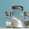 Медики: Чем больше соли ест человек, тем ближе смерть от инфаркта