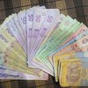 НБУ потратил на поддержку гривны 10 миллиардов долларов