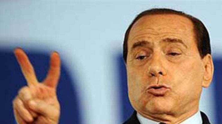 Берлускони вместо "Ла Скала" сходил на фильм "2012"