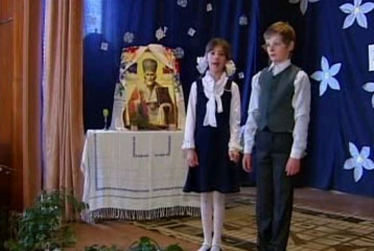 В интернатах дети встретят Святого Николая без самого необходимого
