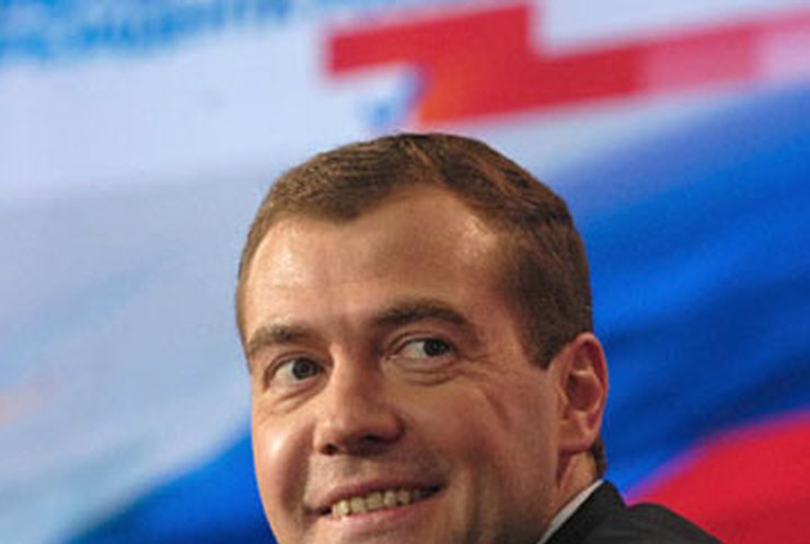 Медведев: У РФ нет "своих" кандидатов в Украине