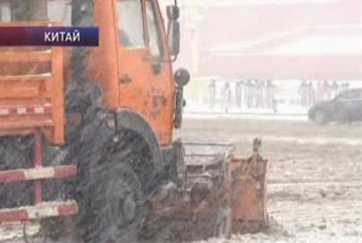 Пекин засыпало снегом