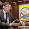 Луценко судится за право агитировать в пользу Тимошенко