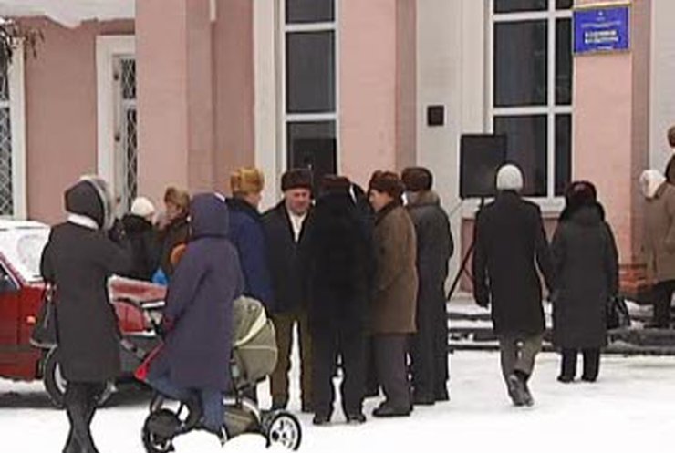 В Белой Церкви не открылись вовремя 26 участков