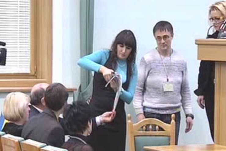 В ЦИК работа не прекращается ни на минуту