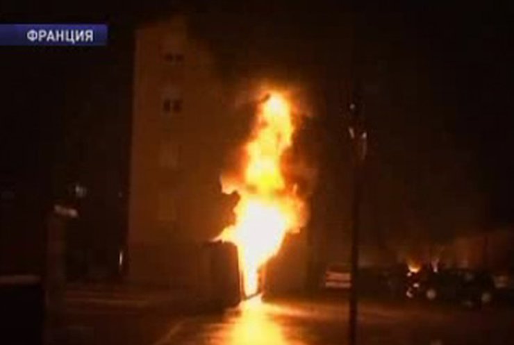 Во Франции произошли стычки молодёжи с полицией
