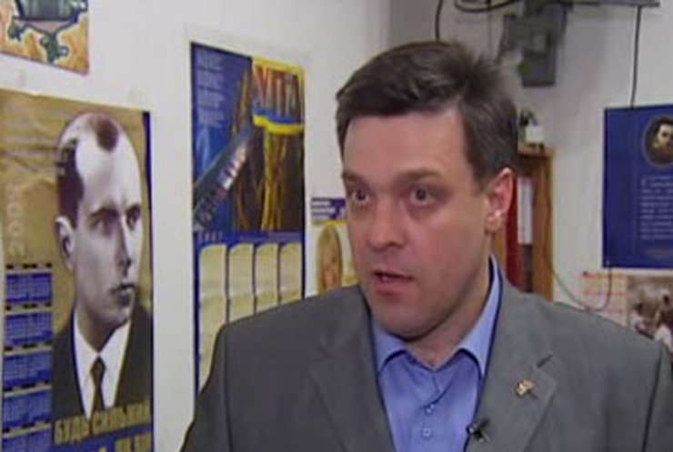 КПУ поддерживает Януковича, "Свобода" думает насчет Тимошенко
