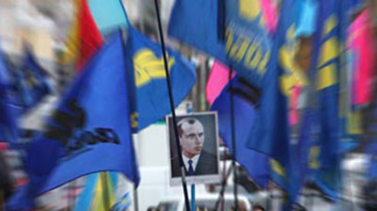 РФ раскритиковала Ющенко за "одиозное" чествование Бандеры