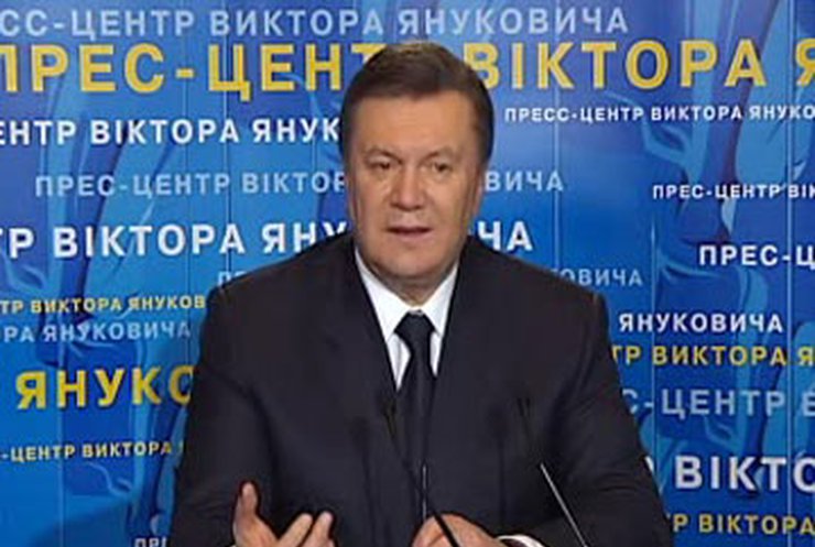 Янукович пообщался с жителями Полтавы, Тимошенко съездила в Винницу