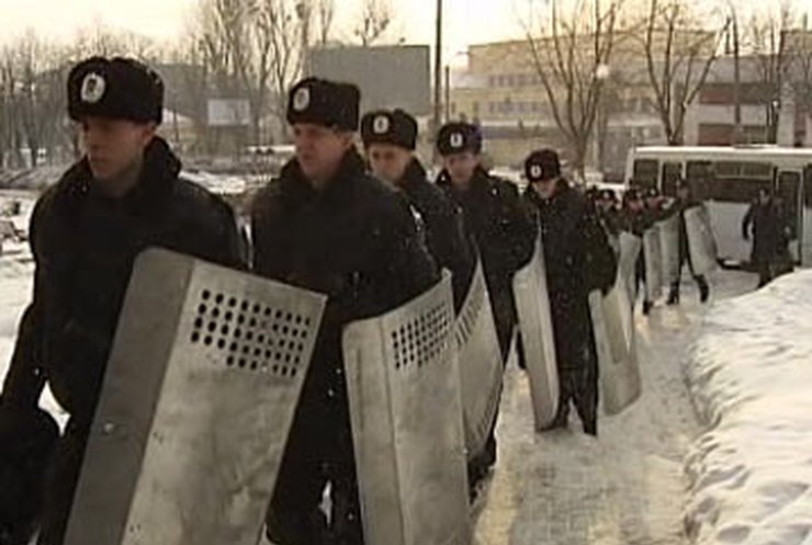 Внутренние войска взяли комбинат "Украина" под охрану