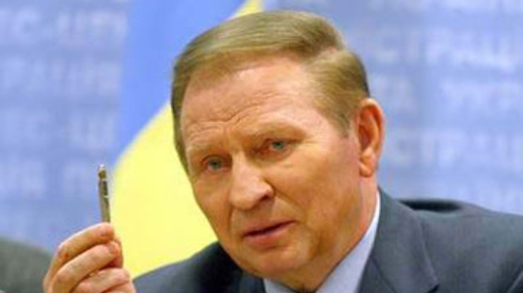 Кучма агитирует за Януковича