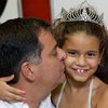 В Бразилии семилетней девочке разрешили быть королевой самбы