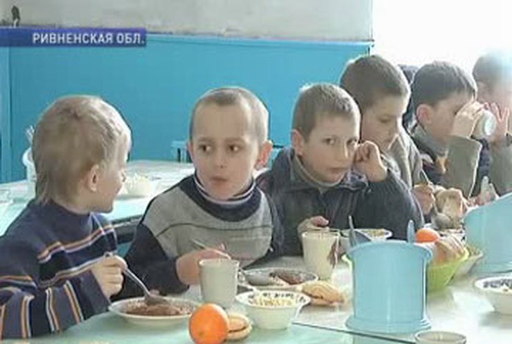 Тяжёлую зиму не пережила школа в одном украинском селе
