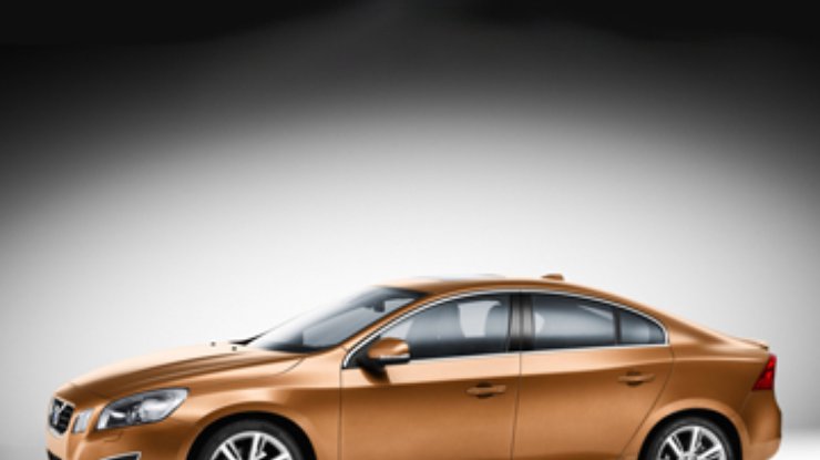 Volvo S60 позаботится о безопасности пешеходов