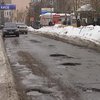 Снег разрушил дорожное покрытие в столице