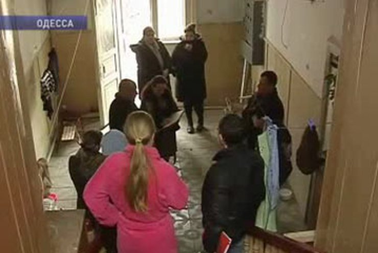 В Одессе оползень накрыл жилое здание