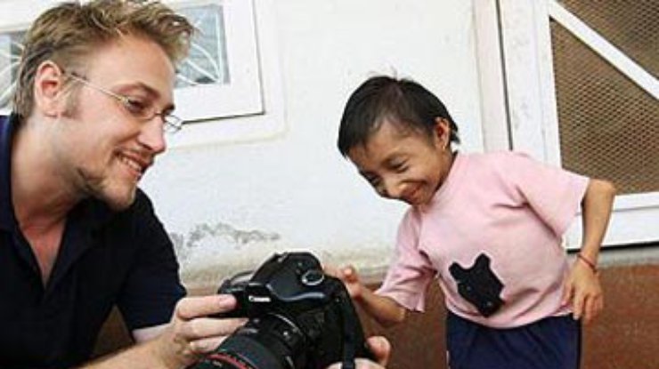 Непалец претендует на звание самого маленького человека в мире