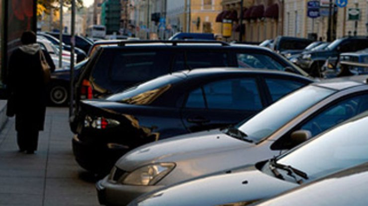 В Киеве вступают в силу новые правила парковки