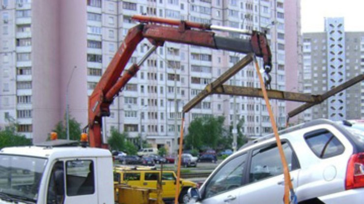 В марте на дороги Киева вернутся эвакуаторы