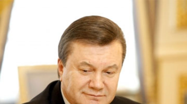 Янукович не отказался от защиты русского языка - Герман