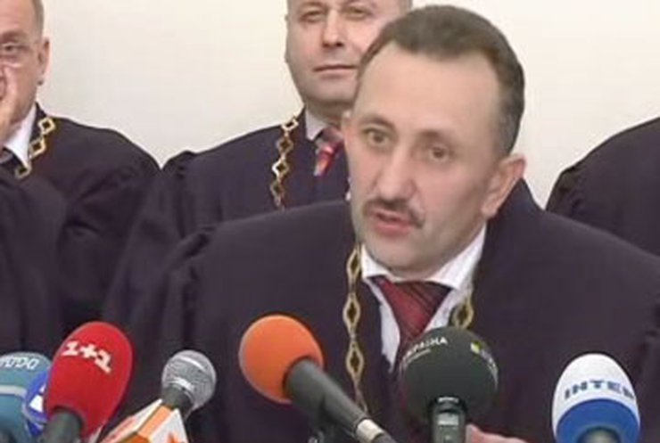 Судья-колядник Игорь Зварыч сидит год и голодает 49 дней