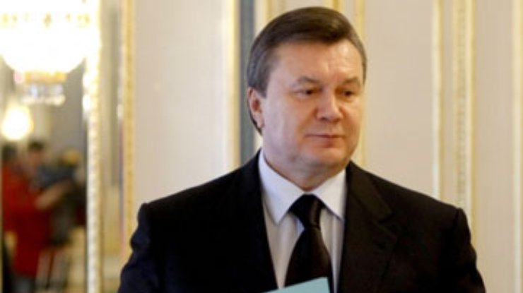 Янукович вернет в Раду закон о госзакупках