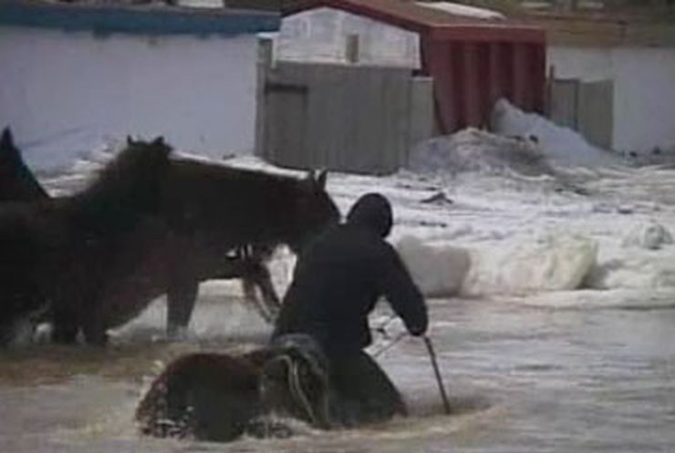 На востоке Казахстана сильные наводнения