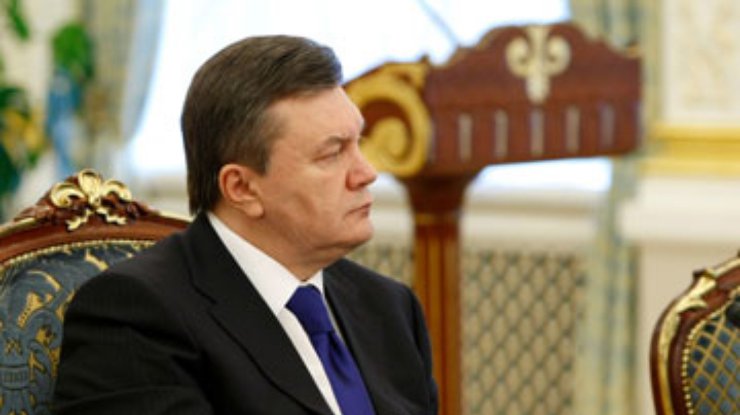 Янукович отложил борьбу с коррупцией