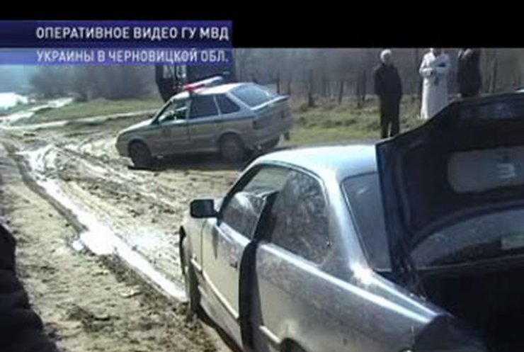 В Черновцах милиция стрельбой задержала "черный бумер"