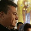 Янукович на Пасху пожелал "поднять страну из руин"