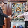 Янукович "ударил" Тимошенко