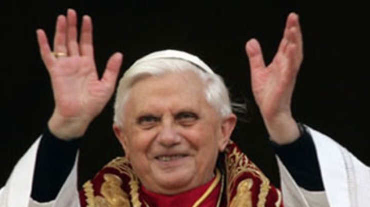 На папу римского подали в суд из-за педофилии