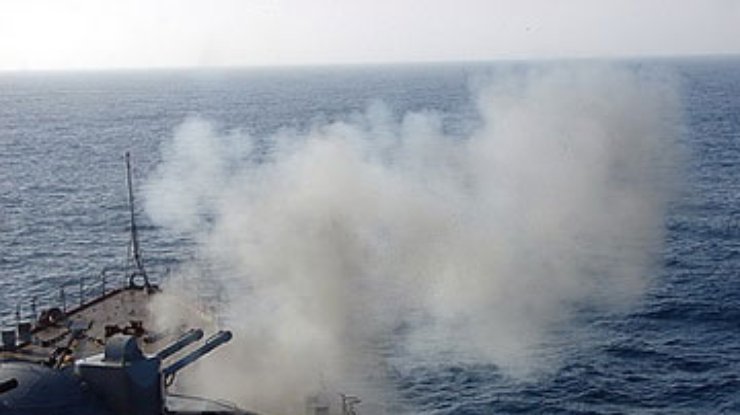 Корабли ЧФ РФ открыли огонь в Крыму