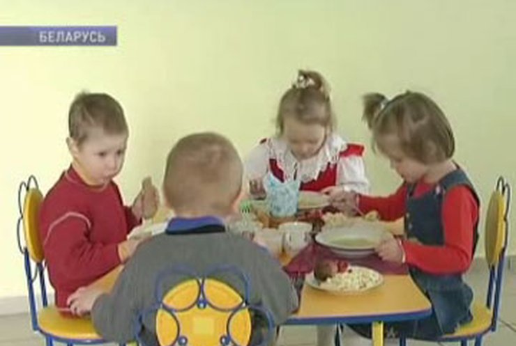 В Беларуси карают штрафами и тюрьмой нерадивых родителей