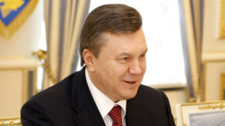 Более половины украинцев доверяют Януковичу