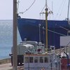 В Крыму у российского танкера закончились вода, еда и топливо
