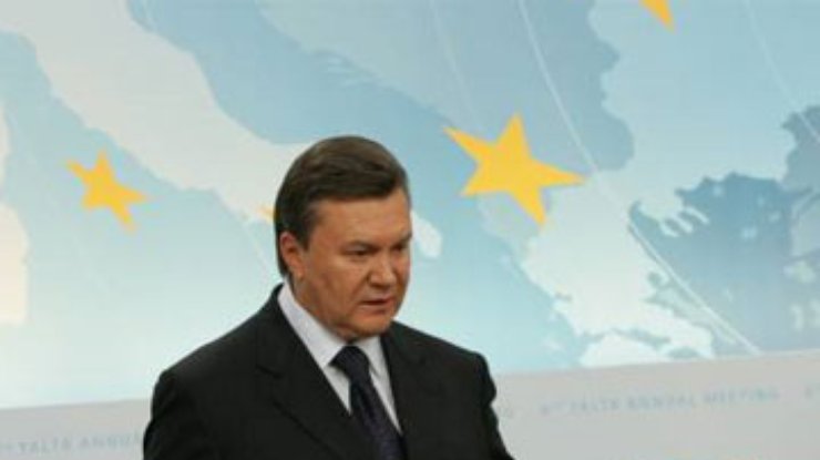 Янукович ушел от ответа на вопрос о независимости Абхазии и ЮО