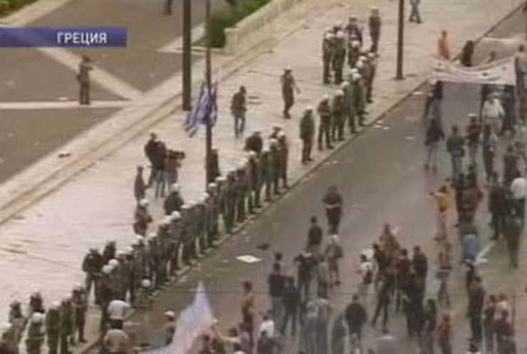 В Афинах - уличные беспорядки