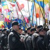 У Рады собираются митингующие и милиция