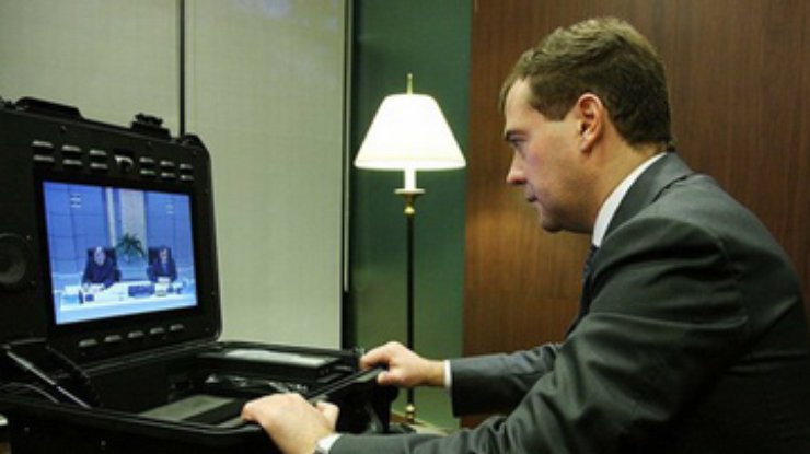 Дмитрий Медведев стал владельцем iPad