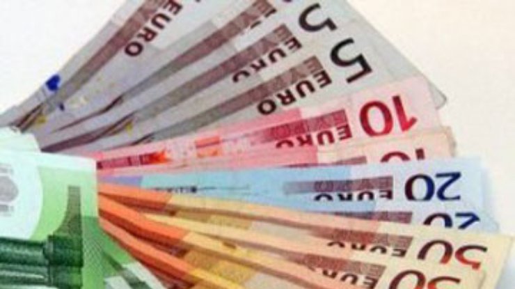 На межбанке евро продают за 9,6 гривны