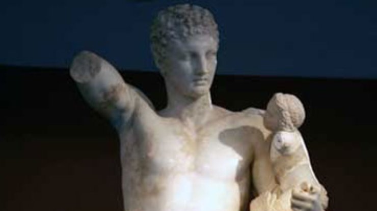 В Греции обнаружены две статуи возрастом 2,5 тысячи лет