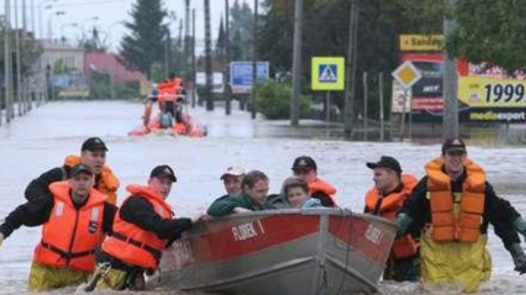 Польшу затапливает все сильнее