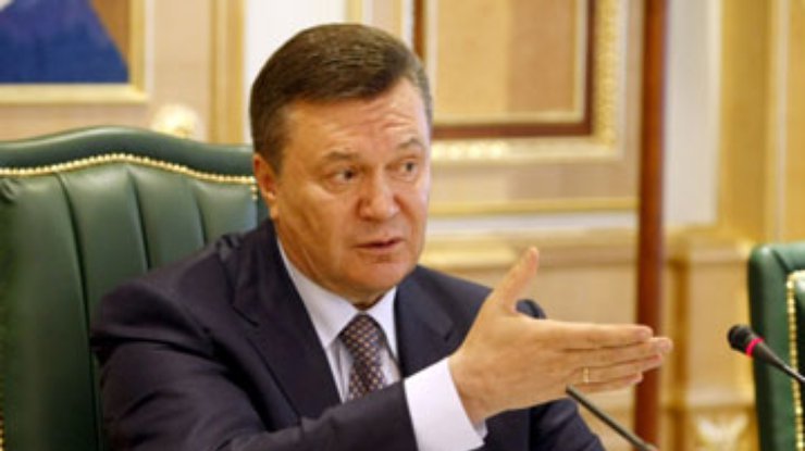 Янукович еще не решил, что делать с Академией сухопутных войск