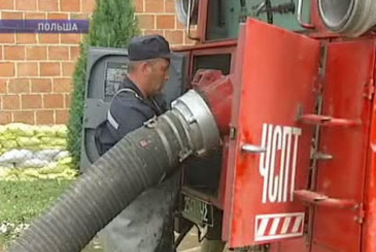 Украина помогает Польше в борьбе с наводнением